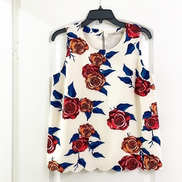 Darling floral print scallop hem sleeveless top - Picture 1 of 5
